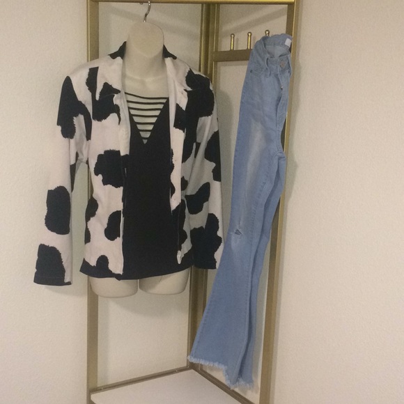 True Grit Cow Print Cropped Jacket - Picture 2 of 9